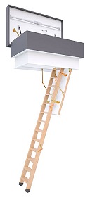 Flachdachausstieg mit Leiter Holz Boden Treppe